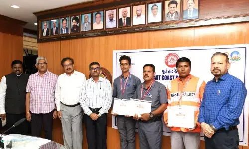 ECoR felicitates 3 employees for alertness
