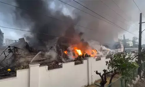 Hyderabad: Massive Fire Engulfs Factory in Jeedimetla