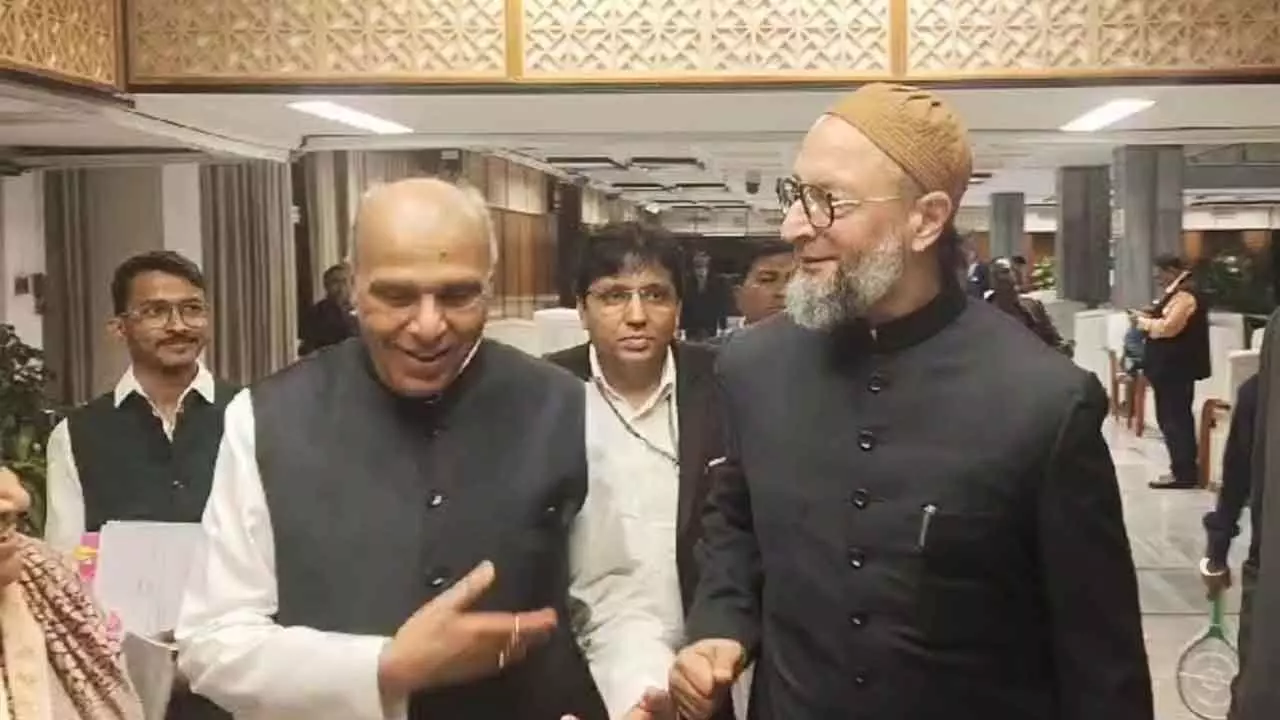 Oppn members storm out of Waqf panel meet, return later