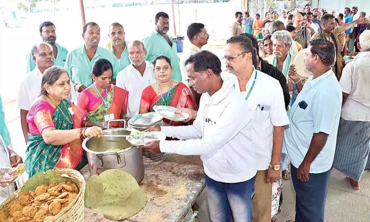 Karthika Vanabhojanam held