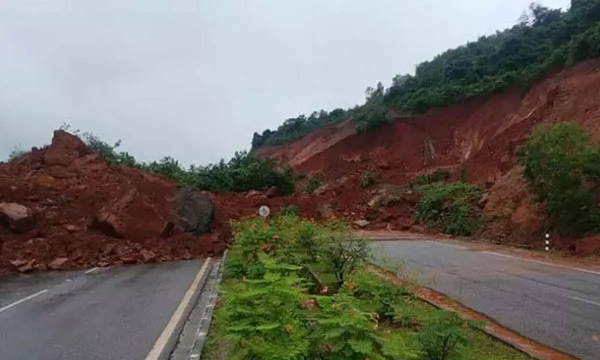 Billava Swamiji on fire over neglect of victims of Shiroor landslide