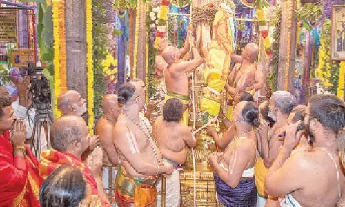 Brahmotsavam begins grandly at Tiruchanoor