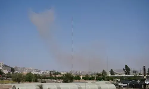 US, British warplanes conduct airstrikes on Yemens Hodeidah