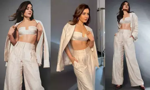 Unfazed by numbers; Raashi shines with her appearance Unfazed by numbers; Raashi shines with her appearance