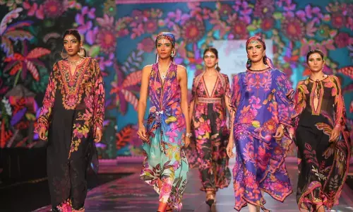 Sri Aditya Luxury Vantage presents #HTFW 2024 starts with a bang