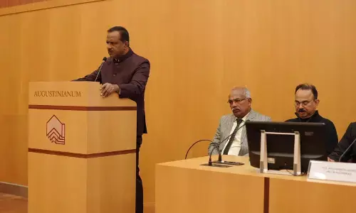 Speaker indeed At its best at that UT Khadar moves his international audience