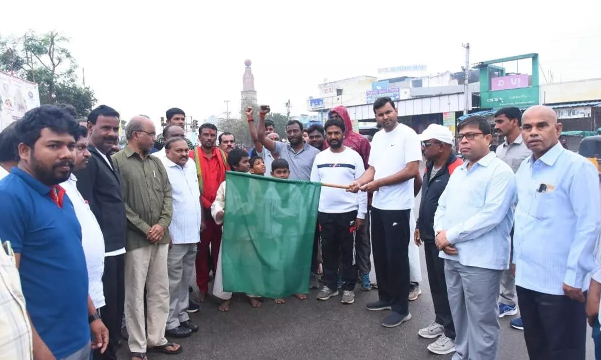 Jogulamba Gadwal Celebrates Praja Vijaya Utsavalu with 2K Run and Special Initiatives