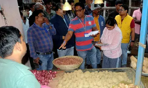 BJD, Cong corner govt over potato price rise