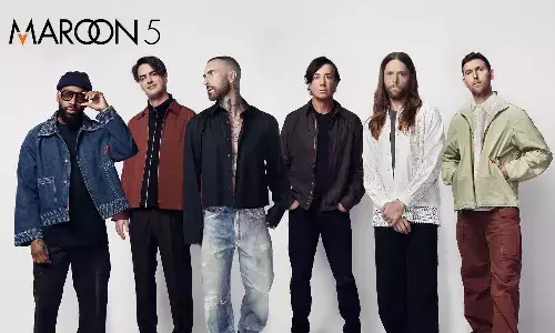 Maroon 5 Arrives in Mumbai for Debut Concert