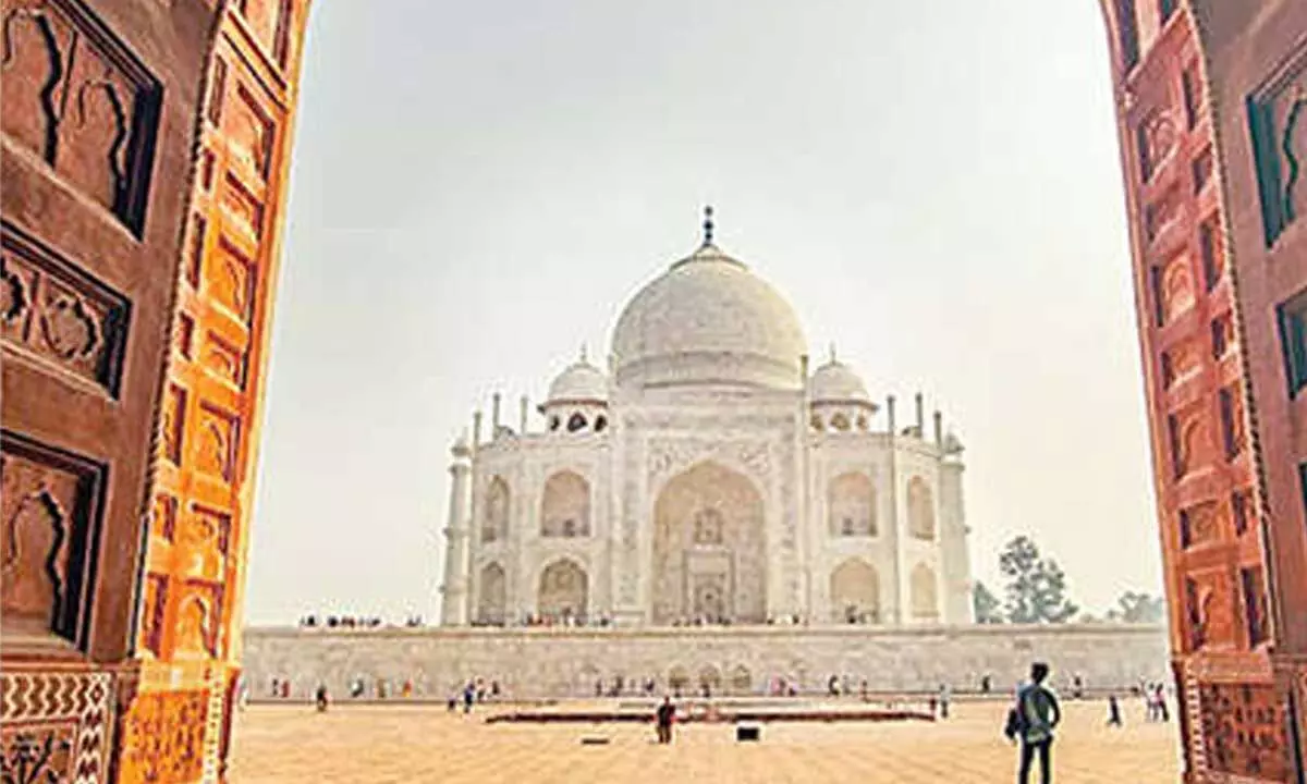 Bomb scare at Taj, turns out to be hoax