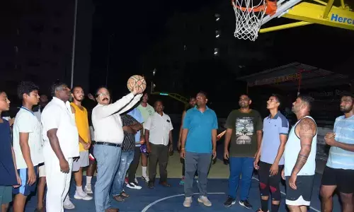 Kurnool: Nutritious food distributed to basketball players