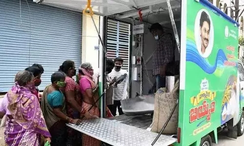 A PDS vehicle disbursing rice to  beneficiaries in Anantapur (File Photo)