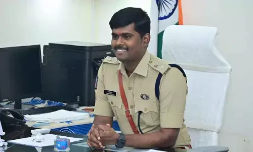 Anantapur: SP Jagadeesh checks black spots on NH 44