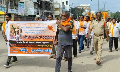 Huge protest rally in Pebbair town