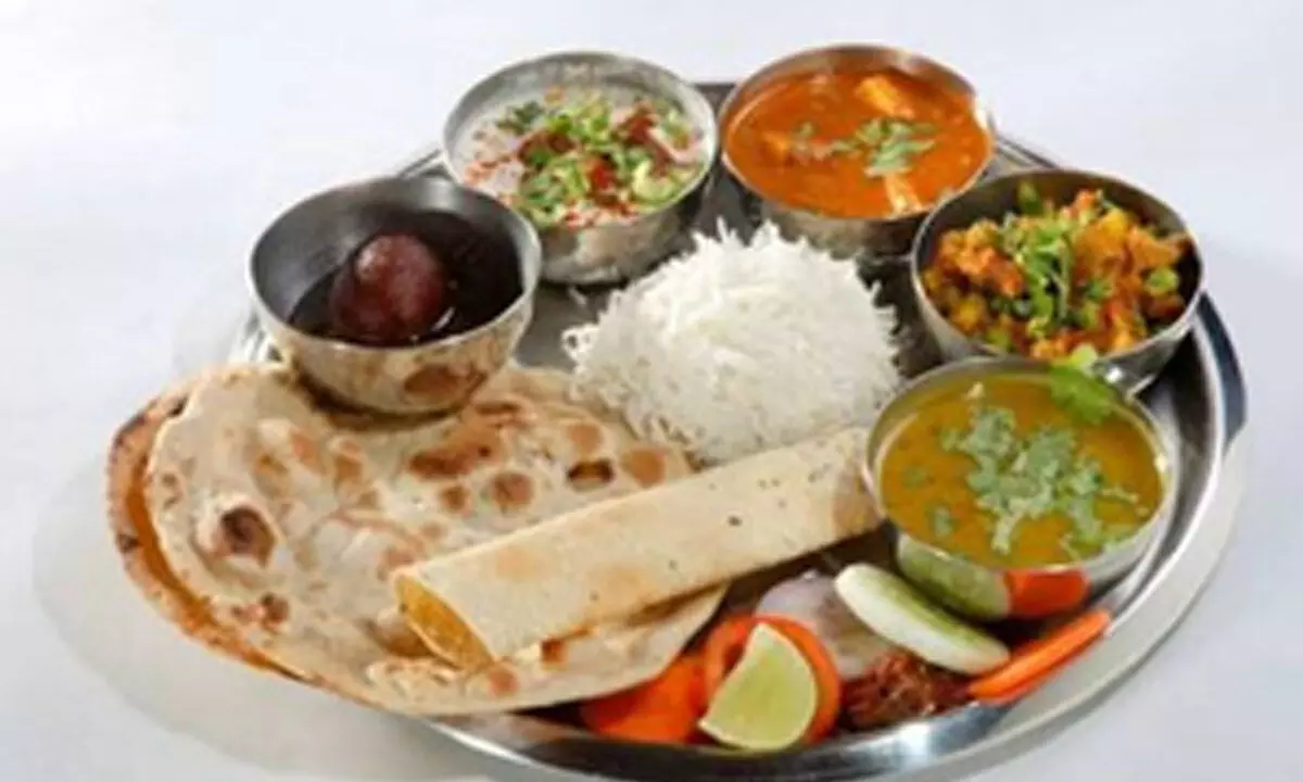 Home-cooked veg thali gets cheaper, non-veg thali remains stable