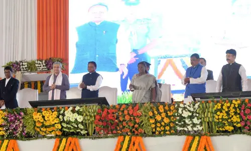 Prez lays stone for 3 rail lines in Odisha