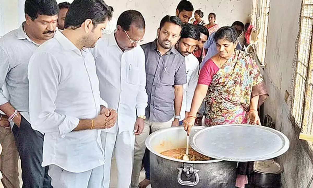 Vodithala Pranav inspects govt welfare schools
