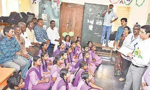 ‘Parents should discuss student’s academic progress with teachers’