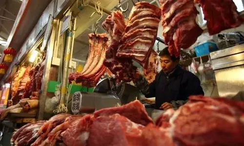 Illegal beef smuggling racket, Nearly 1.5 tons of meat found