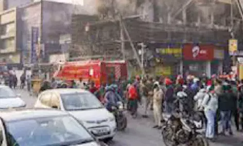 Fire breaks out in Rajouri restaurant