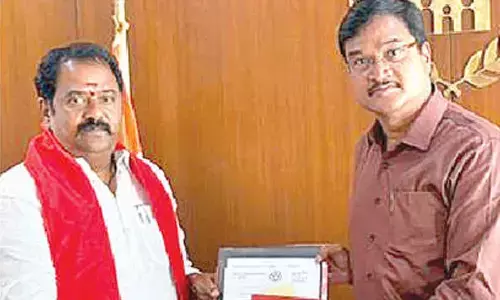 BJP MLA meets GHMC, HYDRA officials