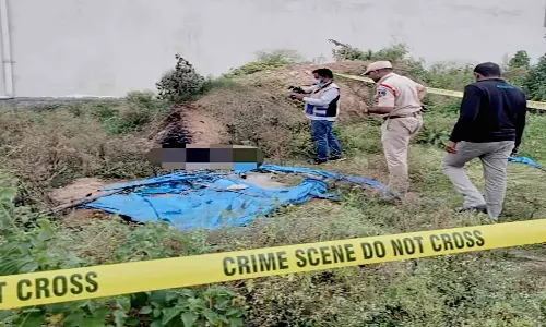 Hyderabad: Unidentified Woman Found Dead with Injuries Near Fuel Outlet in Jeedimetla