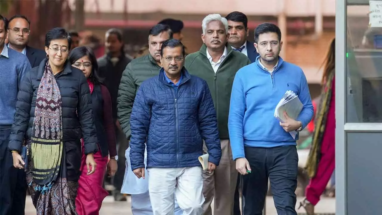 Voter deletion issue : Kejriwal-led AAP delegation meets EC