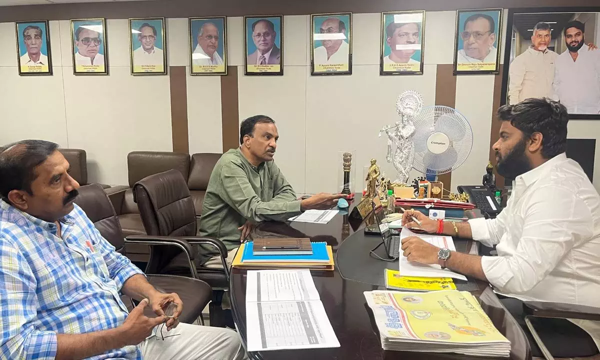 VMRDA chairperson MV Pranav Gopal discussing with the officials in Visakhapatnam on Friday