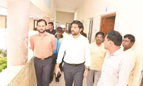 Provide all facilities at Group-2 exam centres: Collector Venkatesh Dhotre