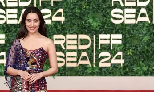 Shraddha Kapoor took  ‘thepla’ for her ‘foreign’ trip