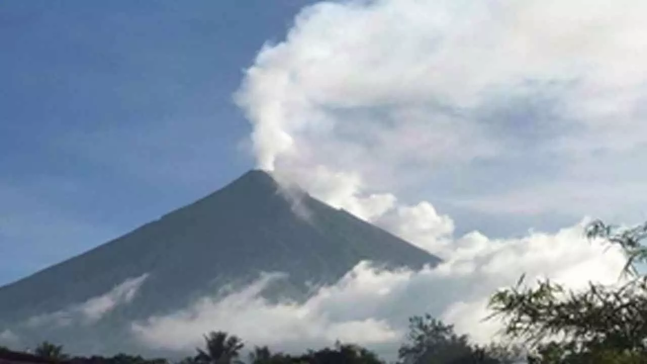 Philippines orders full evacuation amid possible volcanic re-eruption