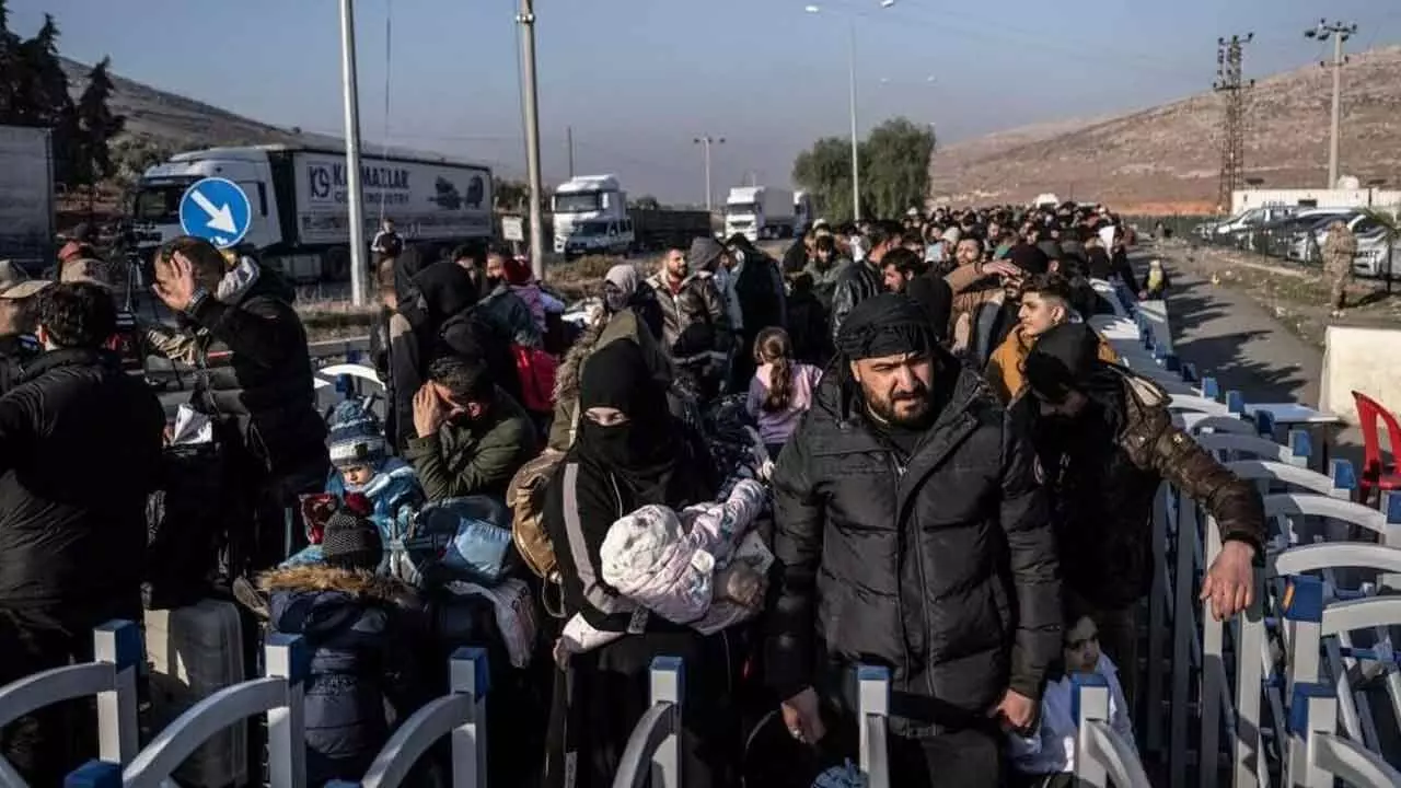 Over 7,600 Syrians return from Turkiye in five days after Assads downfall: minister