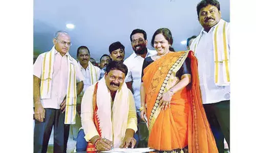 Gurumurthy takes charge as chief of Gowda Corpn