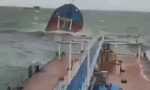 Two Russian oil tankers with 29 on board damaged due to bad weather