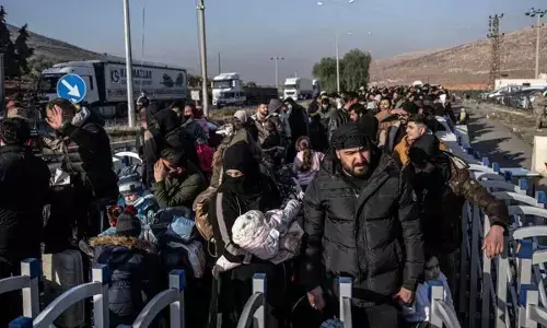 Over 7,600 Syrians return from Turkiye in five days after Assads downfall: minister