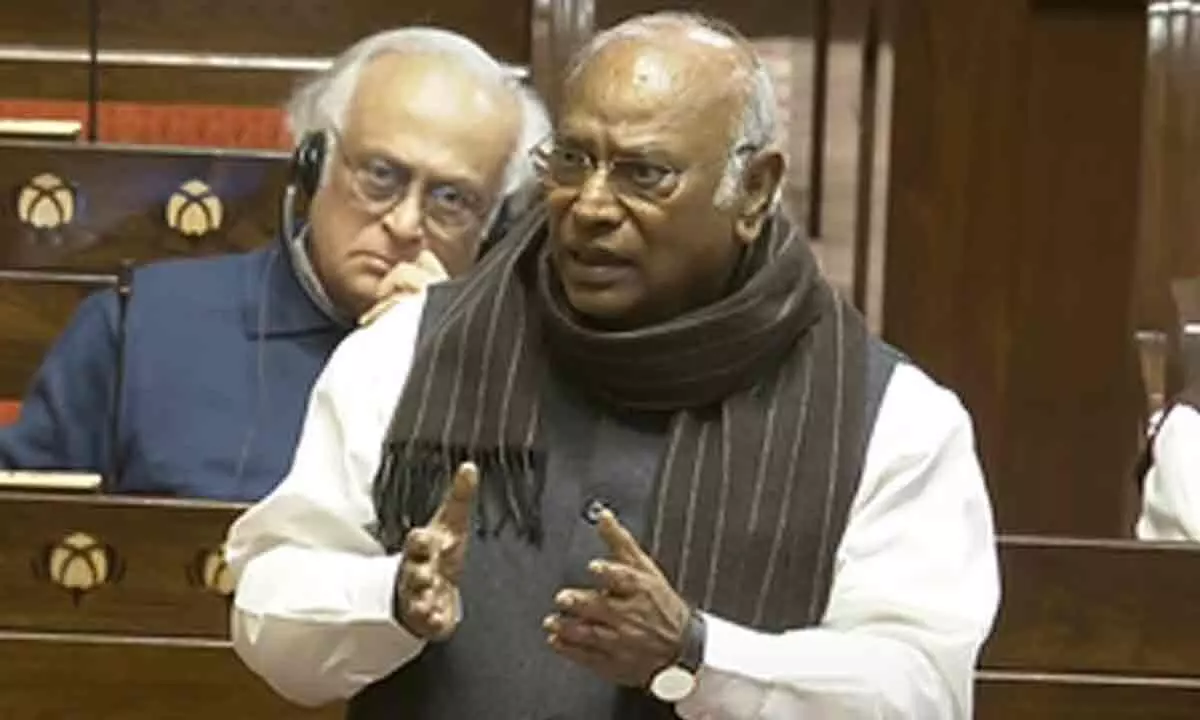 Constitution debate in RS: Those who practice hate politics are lecturing us, says Kharge