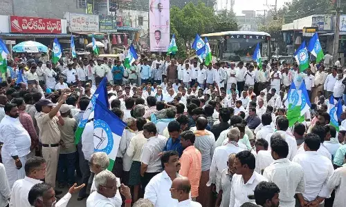 YSRCP leaders demand apology from CI