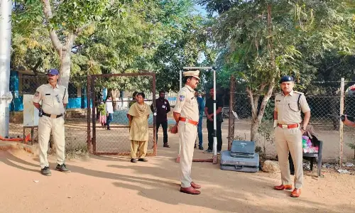 SP Gaikwad Inspects Group-2 Examination Centers