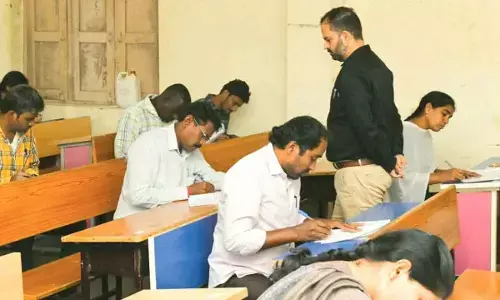 Collector Rahul Sharma inspects Group-II exam centres