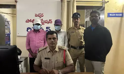 Pebbair police arrested two people in a theft case