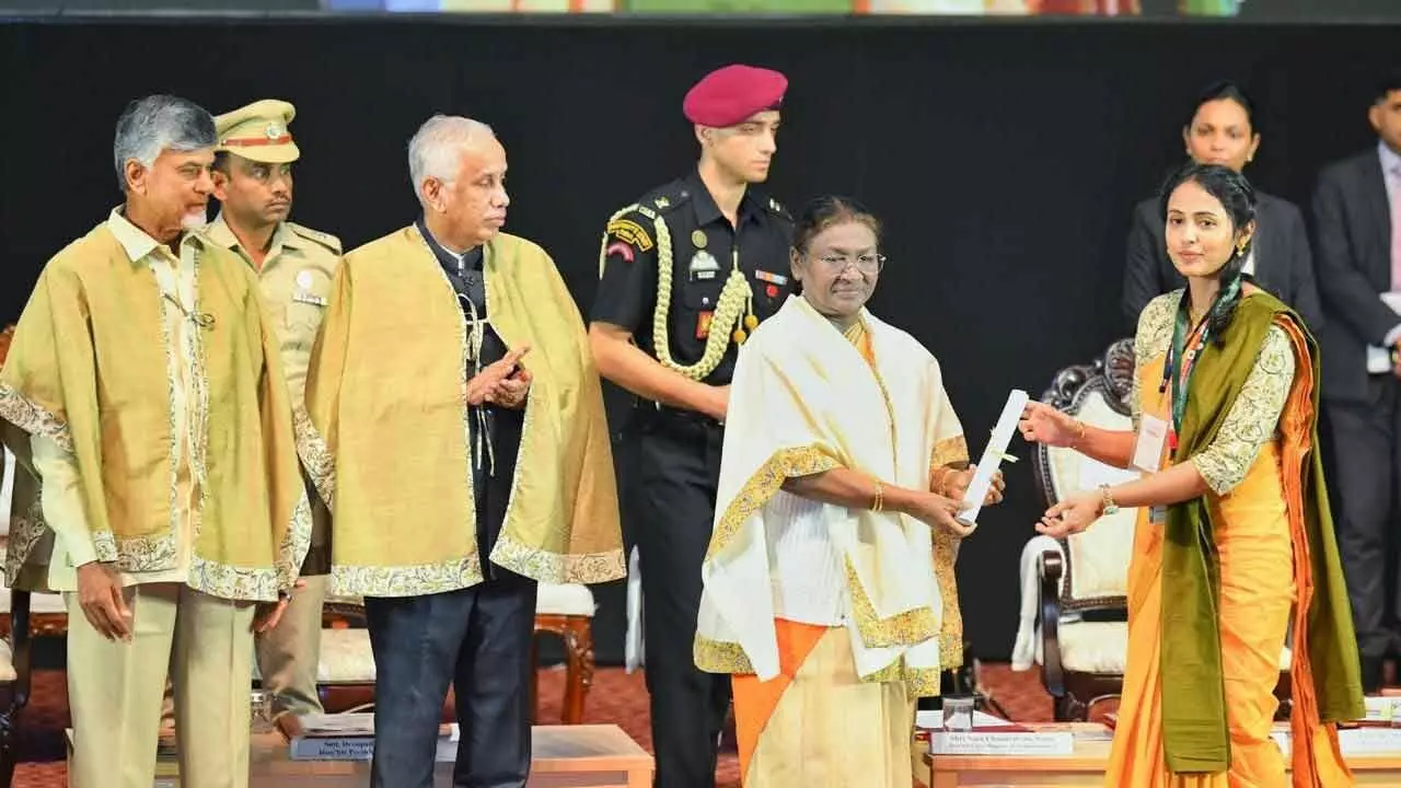 Prez Murmu applauds women’s role in medical field Prez Murmu applauds women’s role in medical field