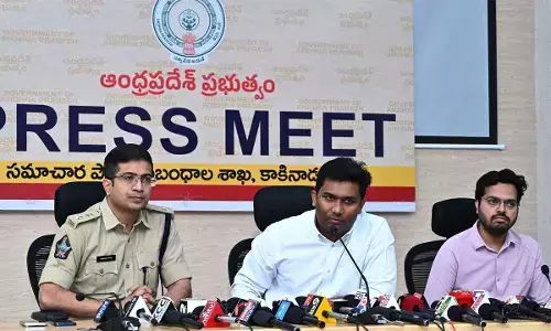 Rajamahendravaram: Illegal export of PDS rice uncovered