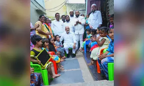 Kadapa: Chairs distributed to Anganwadi School