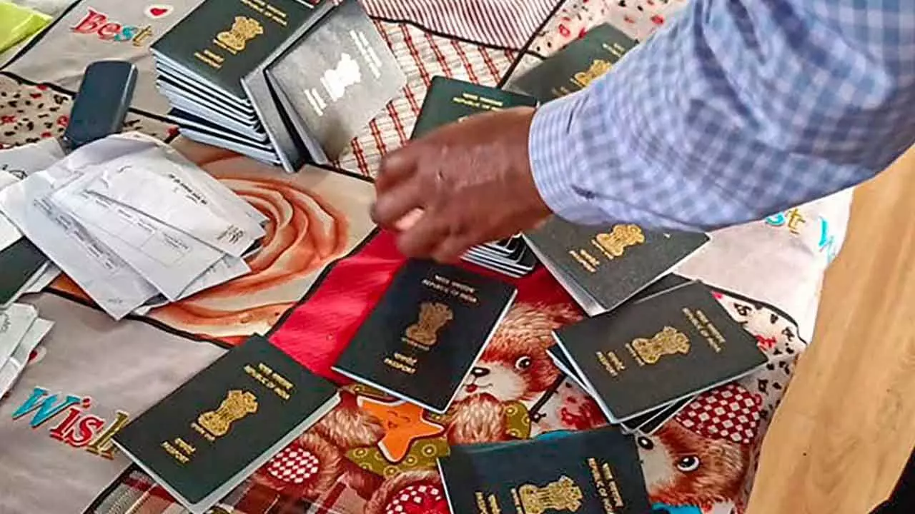 Fake passport racket: Database of arrested POPSK staff gives Kolkata cops clues on recipients