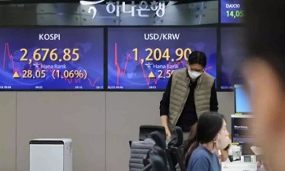 Seoul shares plunge nearly 2 pc on hawkish US Fed, Micron shock