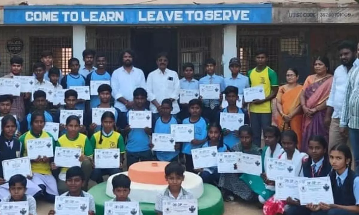 Aija Mandal Students to Represent Jogulamba Gadwal at State-Level CM Cup Sports