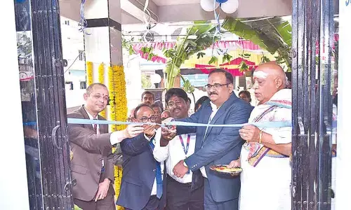 SBI donates Bolero vehicle to Andhra Kesari University