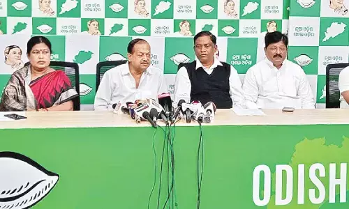 Naveen asks BJD workers to raise voice against price rise