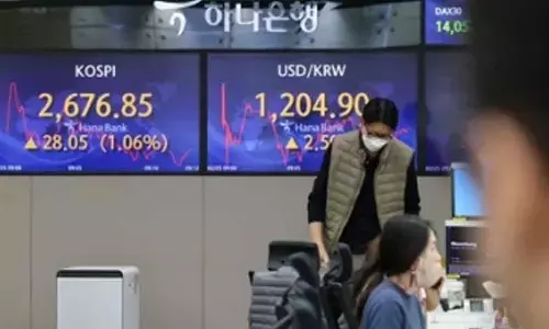 Seoul shares plunge nearly 2 pc on hawkish US Fed, Micron shock