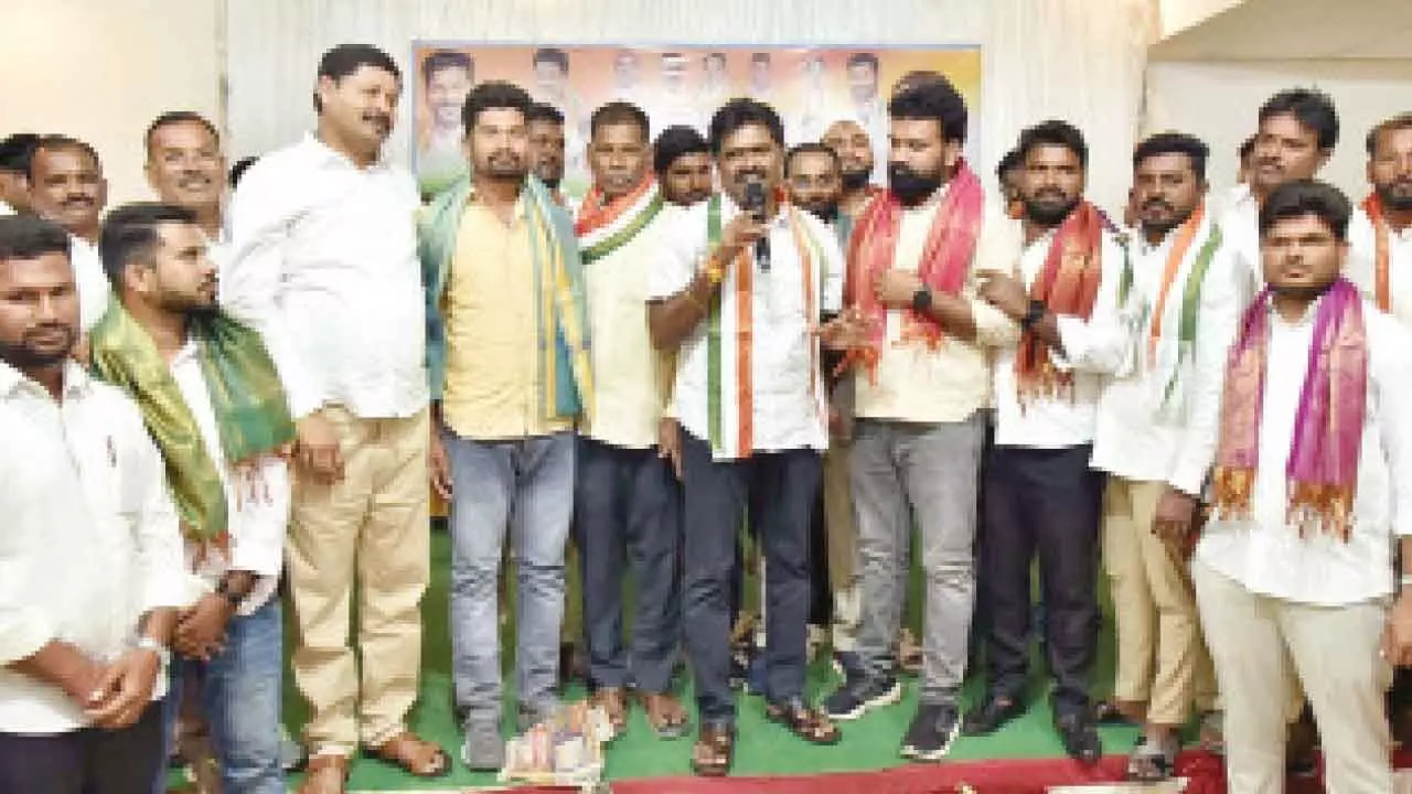 Congress Nalgonda town president Gummula Mohan Reddy along with municipal chair-man Burri Srinivas Reddy addressing youth workers